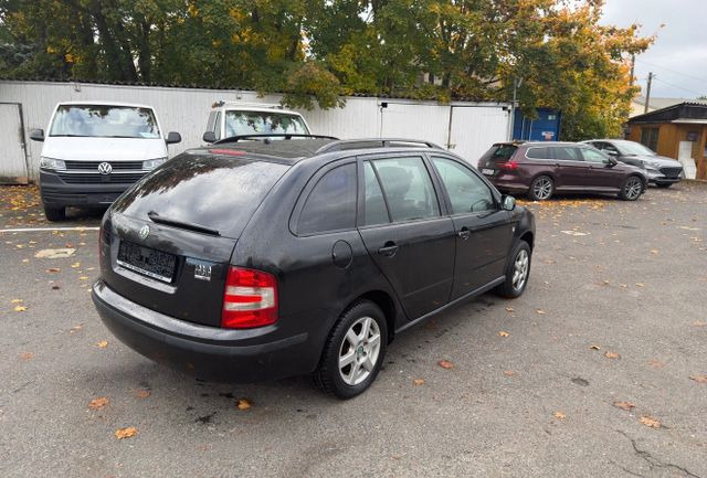 Skoda Fabia Combi Cool Edition - Kombi: 4 kép. Skoda Fabia Combi Cool Edition - Kombi: 4 kép.