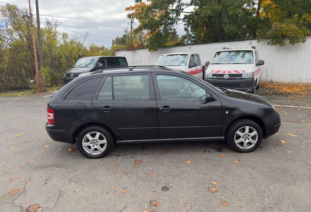 Skoda Fabia Combi Cool Edition - Kombi: 3 kép. Skoda Fabia Combi Cool Edition - Kombi: 3 kép.