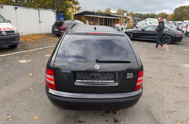 Skoda Fabia Combi Cool Edition - Kombi: 5 kép. Skoda Fabia Combi Cool Edition - Kombi: 5 kép.