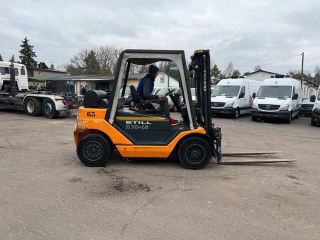 Still R 70 45 - Dízel targonca: 3 kép. Still R 70 45 - Dízel targonca: 3 kép.