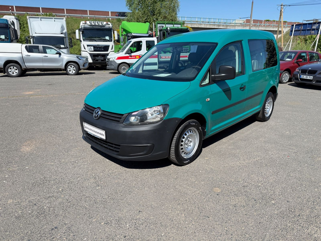 Volkswagen Caddy Kasten/Kombi Startline - Kisbusz: 3 kép. Volkswagen Caddy Kasten/Kombi Startline - Kisbusz: 3 kép.