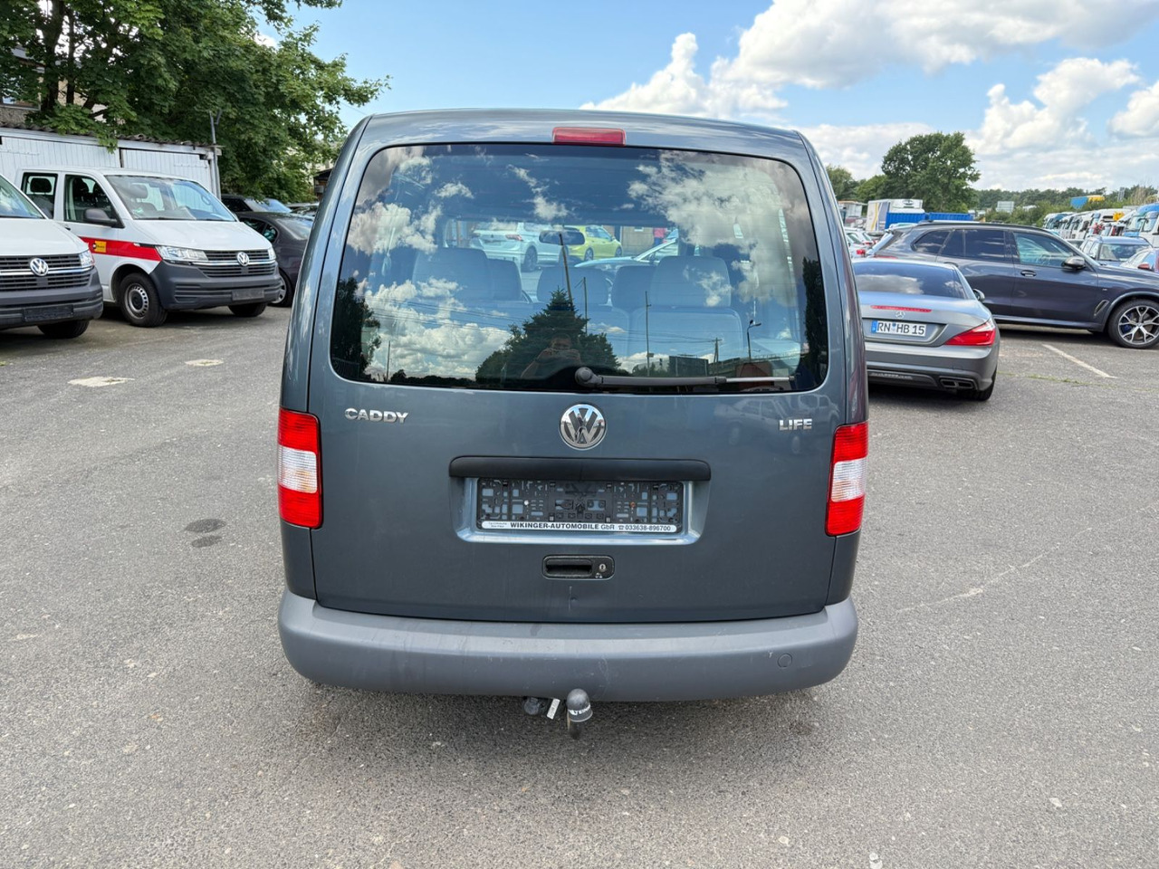 Volkswagen Caddy Life Gewinner Caddy - Kisbusz, Duplakabinos kisteherautó: 4 kép. Volkswagen Caddy Life Gewinner Caddy - Kisbusz, Duplakabinos kisteherautó: 4 kép.