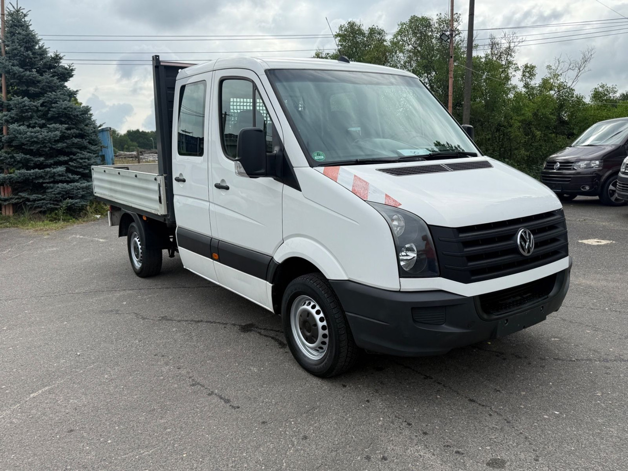 Volkswagen Crafter Pritsche 35 mittel L2 Doppelkabine - Platós kisteherautó, Duplakabinos kisteherautó: 2 kép. Volkswagen Crafter Pritsche 35 mittel L2 Doppelkabine - Platós kisteherautó, Duplakabinos kisteherautó: 2 kép.