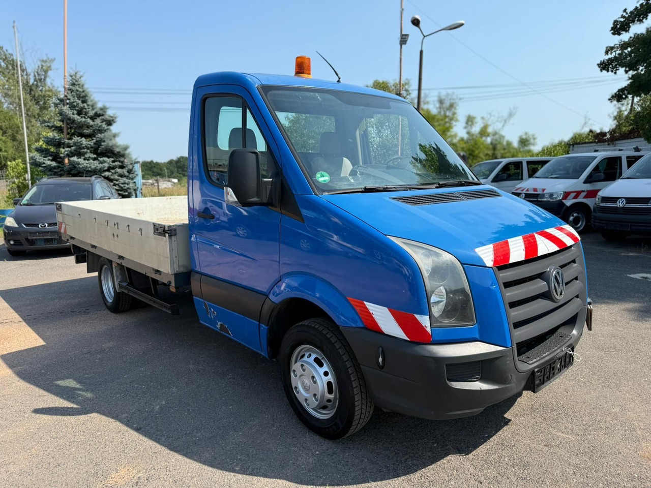 Volkswagen Crafter Pritsche 50 mittel L2 - Platós kisteherautó: 2 kép. Volkswagen Crafter Pritsche 50 mittel L2 - Platós kisteherautó: 2 kép.