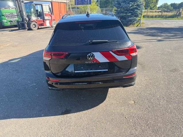 Volkswagen Golf VIII Variant R-Line Wasserschaden - Kombi: 4 kép. Volkswagen Golf VIII Variant R-Line Wasserschaden - Kombi: 4 kép.