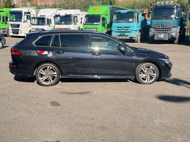 Volkswagen Golf VIII Variant R-Line Wasserschaden - Kombi: 5 kép. Volkswagen Golf VIII Variant R-Line Wasserschaden - Kombi: 5 kép.