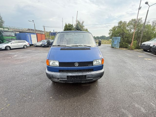 Volkswagen T4 2.5 TDI - Platós kisteherautó: 1 kép. Volkswagen T4 2.5 TDI - Platós kisteherautó: 1 kép.