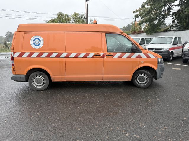 Volkswagen T5 Transporter Mittelhochdac - Kis furgon: 5 kép. Volkswagen T5 Transporter Mittelhochdac - Kis furgon: 5 kép.