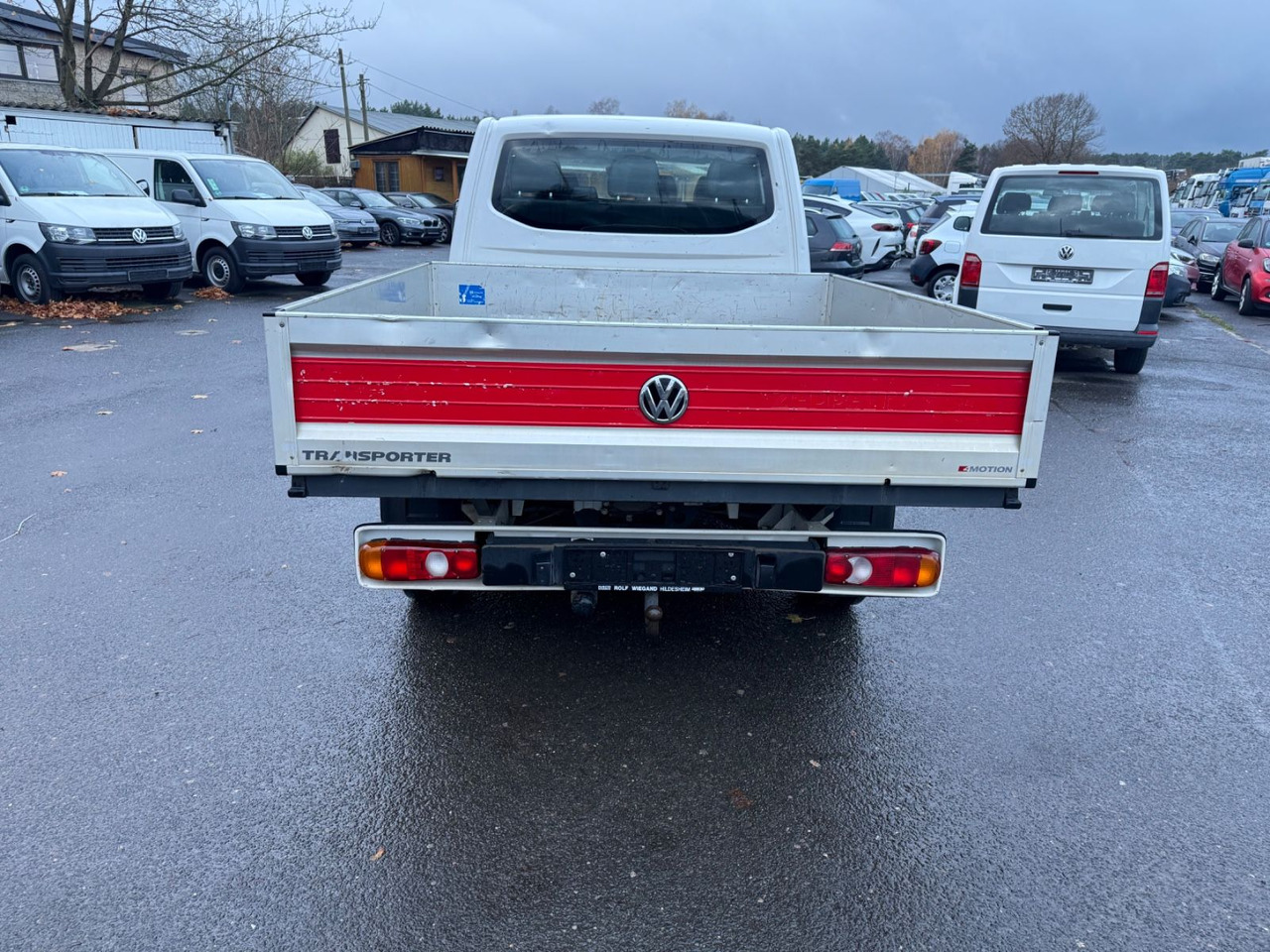 Volkswagen T6 Automatik Pritsche lang Doppelkabine - Platós kisteherautó: 4 kép. Volkswagen T6 Automatik Pritsche lang Doppelkabine - Platós kisteherautó: 4 kép.