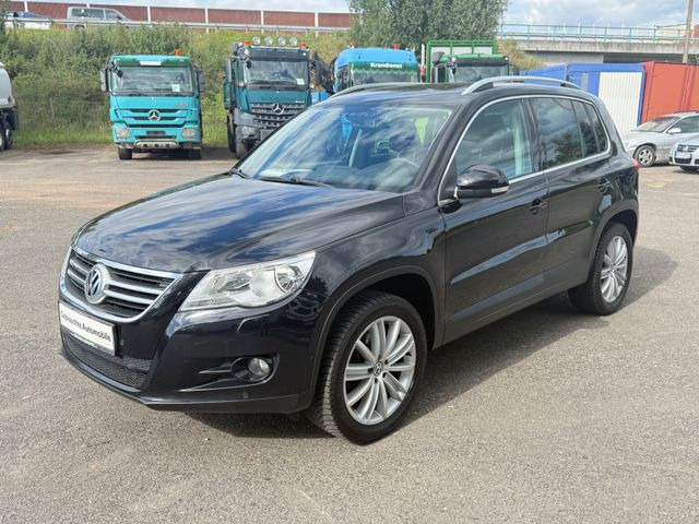 Volkswagen Tiguan Team BMT - Kisbusz: 3 kép. Volkswagen Tiguan Team BMT - Kisbusz: 3 kép.