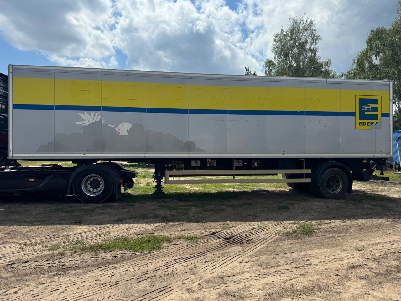 Wagen-Mayer MSK 10-9 mit LBW - Félpótkocsi hűtős: 4 kép. Wagen-Mayer MSK 10-9 mit LBW - Félpótkocsi hűtős: 4 kép.