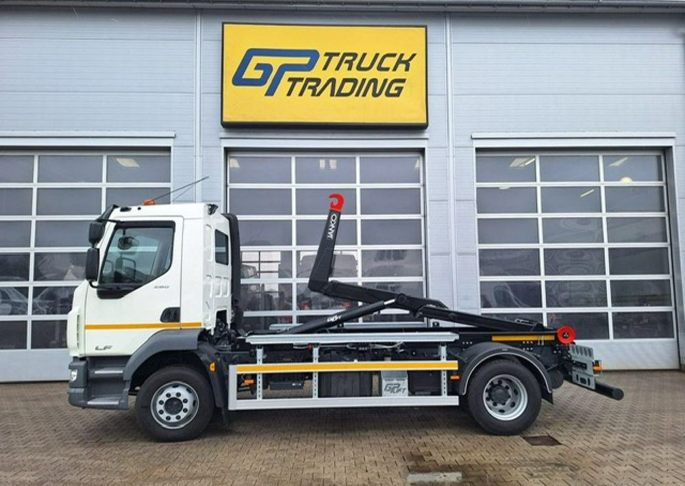 DAF LF 55 260 - Szemetesautó: 4 kép. DAF LF 55 260 - Szemetesautó: 4 kép.