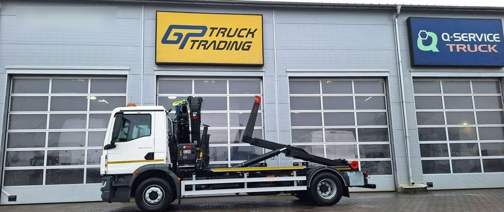 MAN TGM 15.250, hakowiec Janco/GP Lift + HDS Hiab - Szemetesautó: 1 kép. MAN TGM 15.250, hakowiec Janco/GP Lift + HDS Hiab - Szemetesautó: 1 kép.