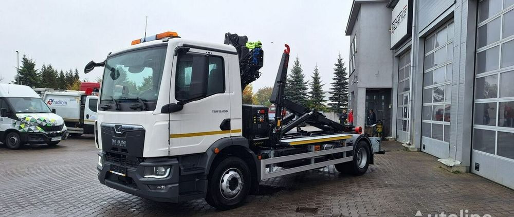 MAN TGM 15.250, hakowiec Janco/GP Lift + HDS Hiab - Szemetesautó: 4 kép. MAN TGM 15.250, hakowiec Janco/GP Lift + HDS Hiab - Szemetesautó: 4 kép.