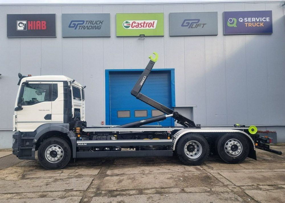 MAN TGS 26.360 - Szemetesautó: 3 kép. MAN TGS 26.360 - Szemetesautó: 3 kép.