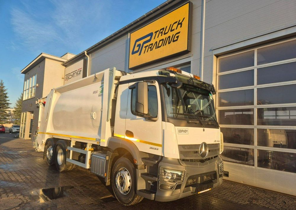 Mercedes-Benz Actros 2633, śmieciarka Farid - Szemetesautó: 2 kép. Mercedes-Benz Actros 2633, śmieciarka Farid - Szemetesautó: 2 kép.