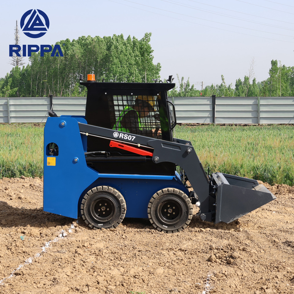 Rippa RS07 Compact Loader | 24.4hp Kubota Power | High Flow Dual Pump | Comfortable A/C Cabin - Mini homlokrakodó: 4 kép. Rippa RS07 Compact Loader | 24.4hp Kubota Power | High Flow Dual Pump | Comfortable A/C Cabin - Mini homlokrakodó: 4 kép.
