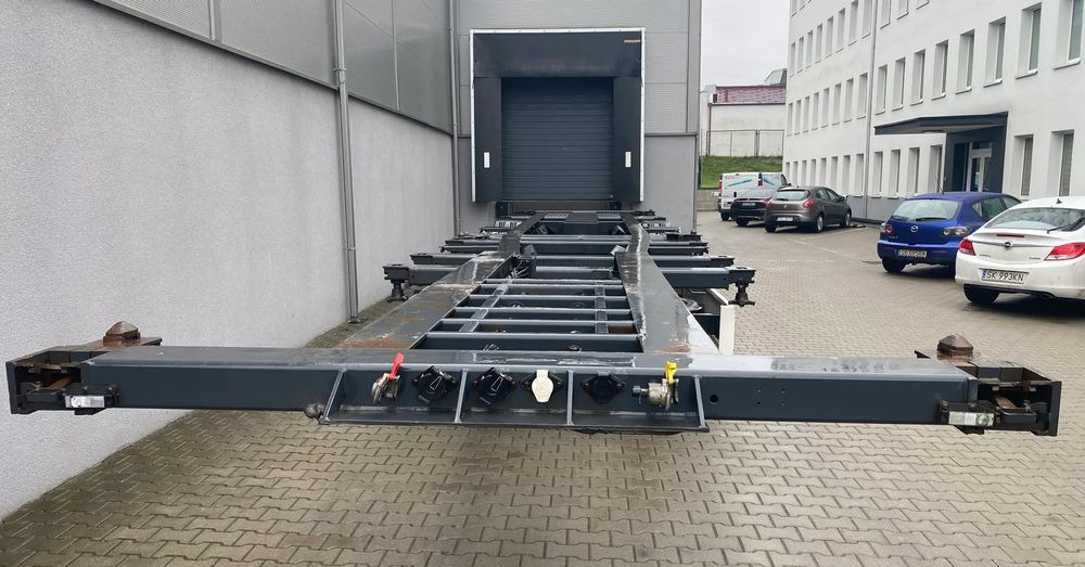 Krone SD - Félpótkocsi cserefelépítményes: 3 kép. Krone SD - Félpótkocsi cserefelépítményes: 3 kép.
