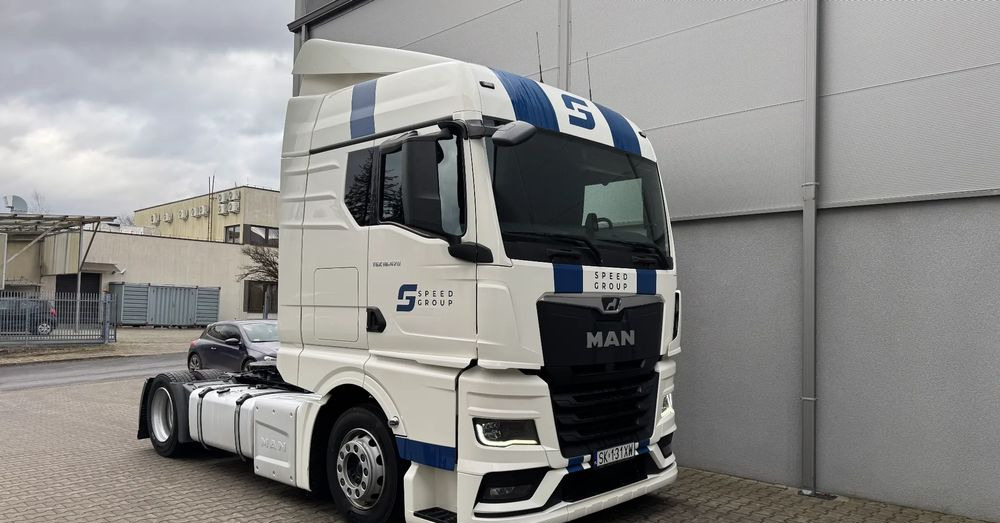 MAN TGX - Nyergesvontató: 4 kép. MAN TGX - Nyergesvontató: 4 kép.
