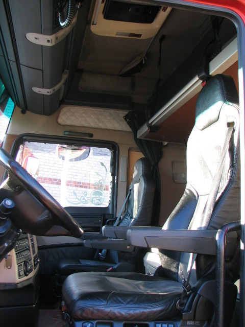 MAN TGX 18.500 LLS-U, SUPER STAN I WYGLĄD, EURO6 - Nyergesvontató: 4 kép. MAN TGX 18.500 LLS-U, SUPER STAN I WYGLĄD, EURO6 - Nyergesvontató: 4 kép.