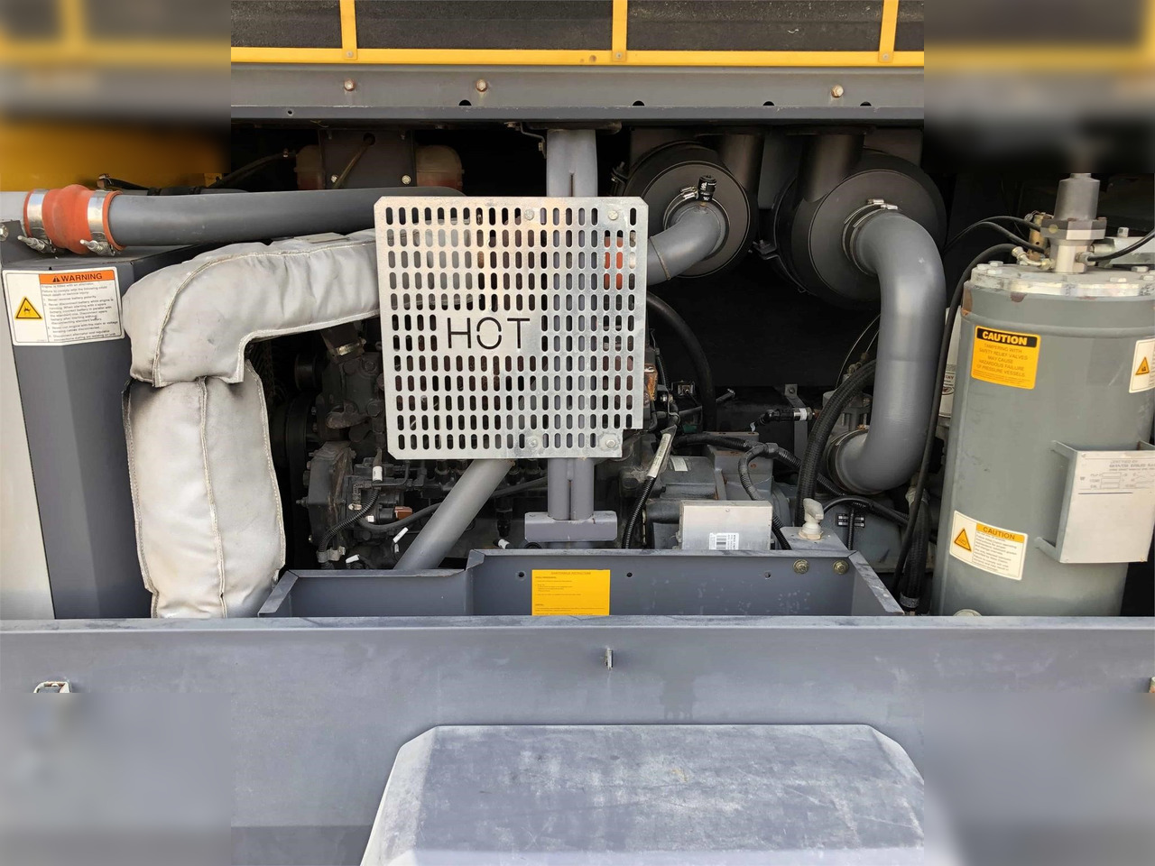 ATLAS COPCO 450 CFM - Légkompresszor: 4 kép. ATLAS COPCO 450 CFM - Légkompresszor: 4 kép.