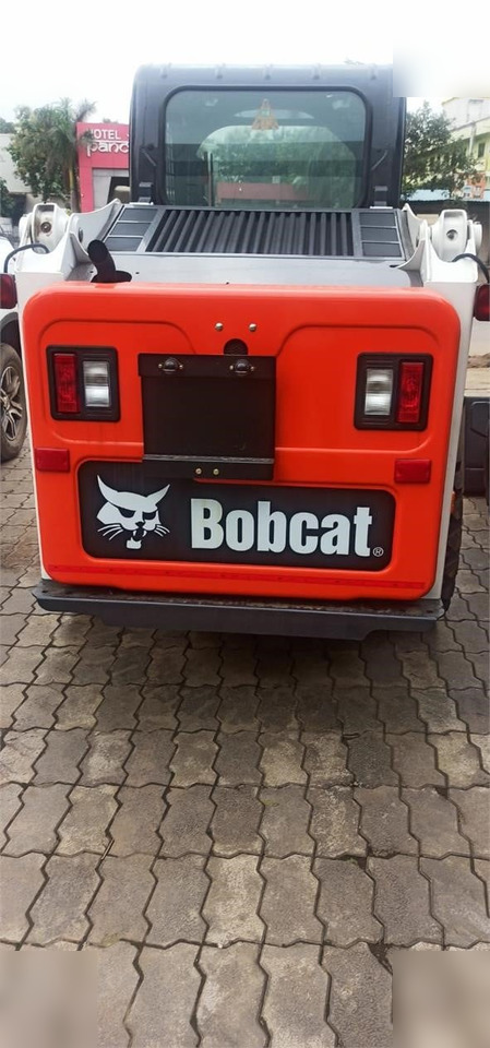 Új Mini homlokrakodó BOBCAT S450: 7 kép. Új Mini homlokrakodó BOBCAT S450: 7 kép.
