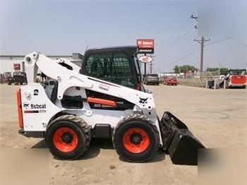 BOBCAT S770 - Mini homlokrakodó: 1 kép. BOBCAT S770 - Mini homlokrakodó: 1 kép.