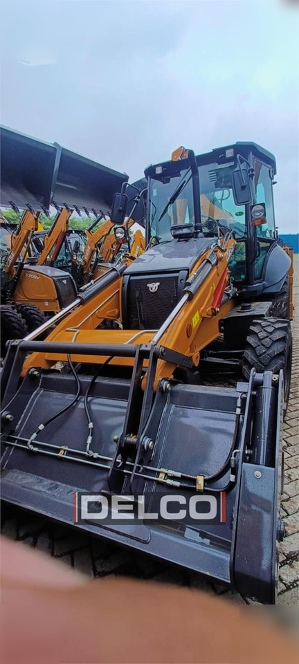 CASE 570SV - Kotrórakodó: 5 kép. CASE 570SV - Kotrórakodó: 5 kép.