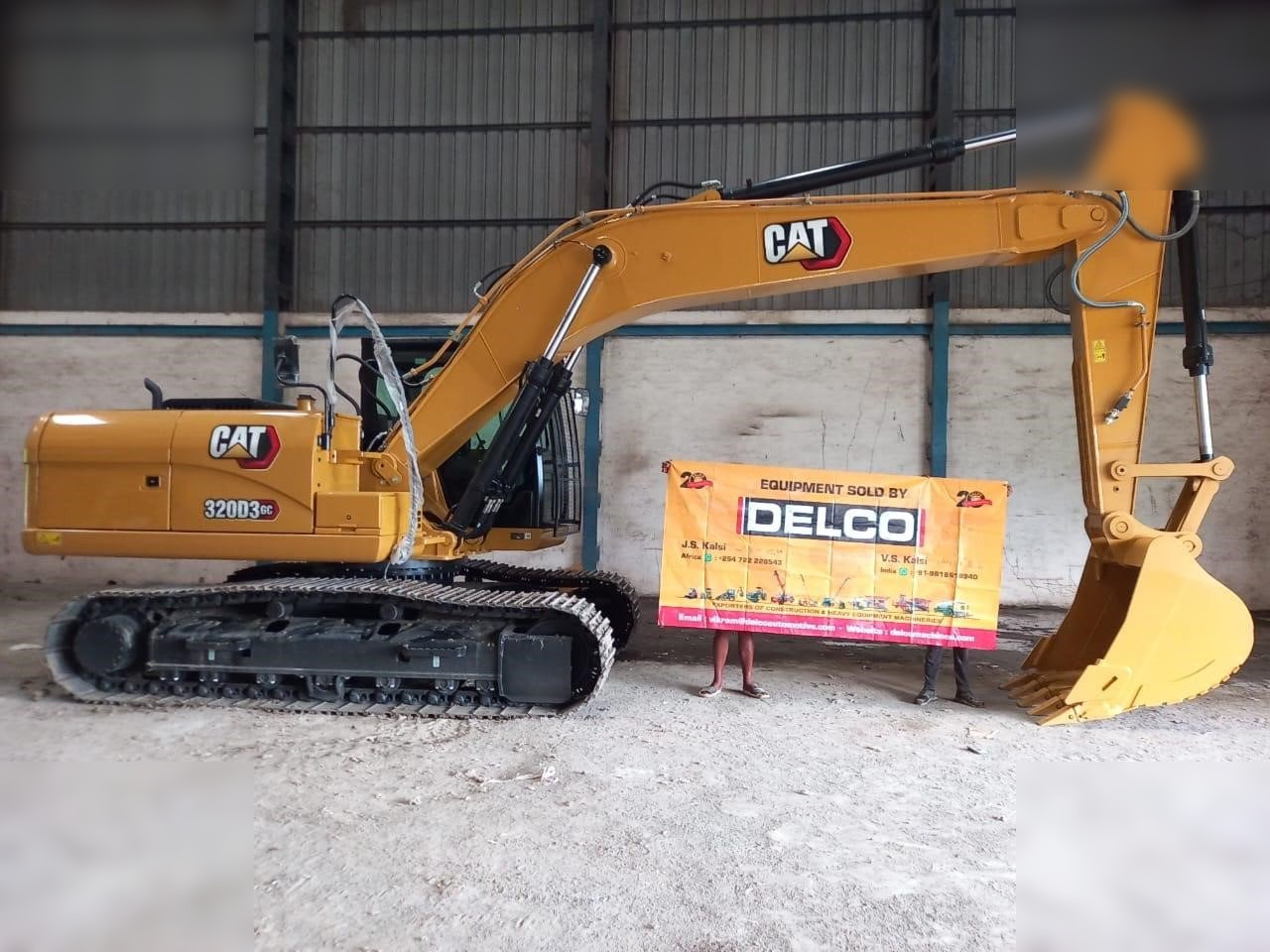 CATERPILLAR 320D3GC - Lánctalpas kotró: 1 kép. CATERPILLAR 320D3GC - Lánctalpas kotró: 1 kép.