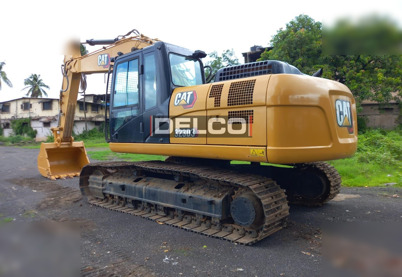 CATERPILLAR 323D3 - Lánctalpas kotró: 1 kép. CATERPILLAR 323D3 - Lánctalpas kotró: 1 kép.