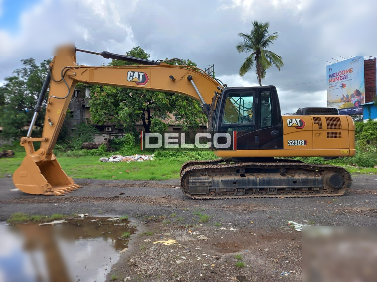 CATERPILLAR 323D3 - Lánctalpas kotró: 1 kép. CATERPILLAR 323D3 - Lánctalpas kotró: 1 kép.