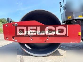 DYNAPAC CA305 - Henger: 4 kép. DYNAPAC CA305 - Henger: 4 kép.