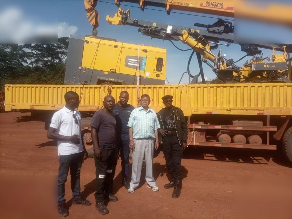 EPIROC AIRROC D35 - Fúrógép: 5 kép. EPIROC AIRROC D35 - Fúrógép: 5 kép.