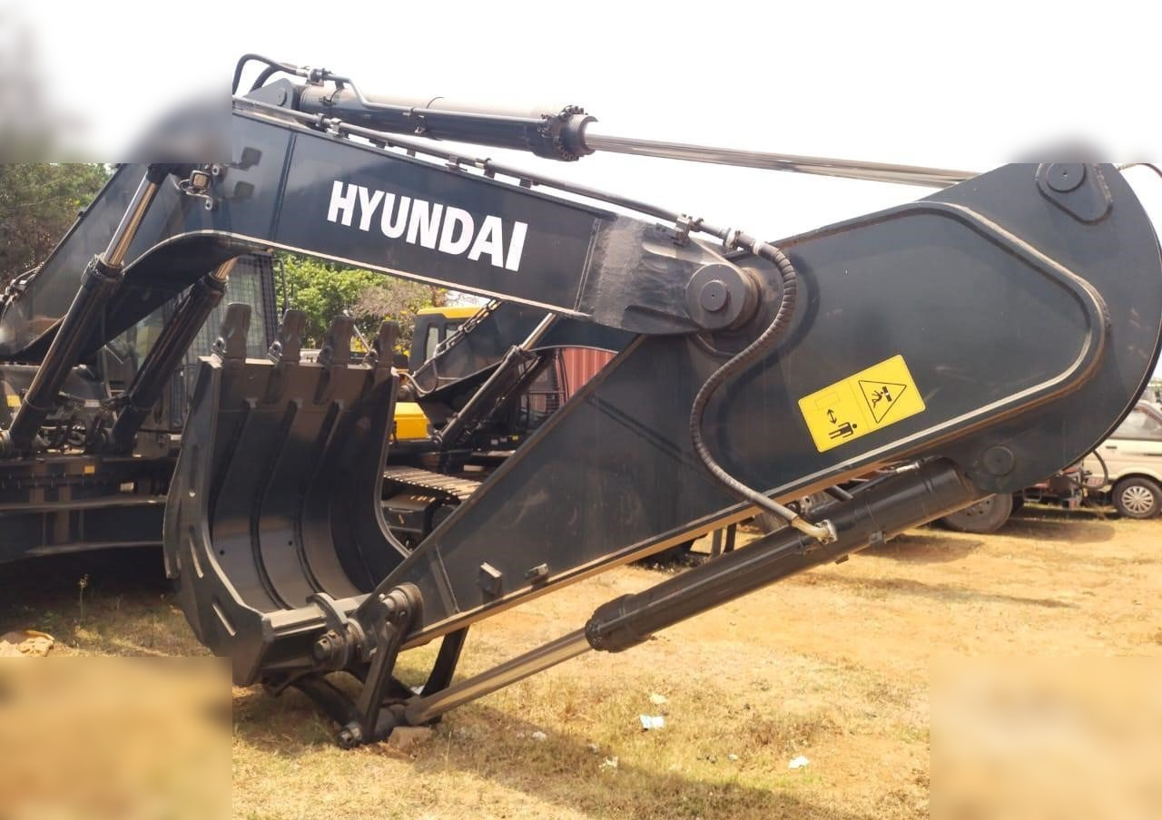 Új Lánctalpas kotró HYUNDAI HX380L: 7 kép.