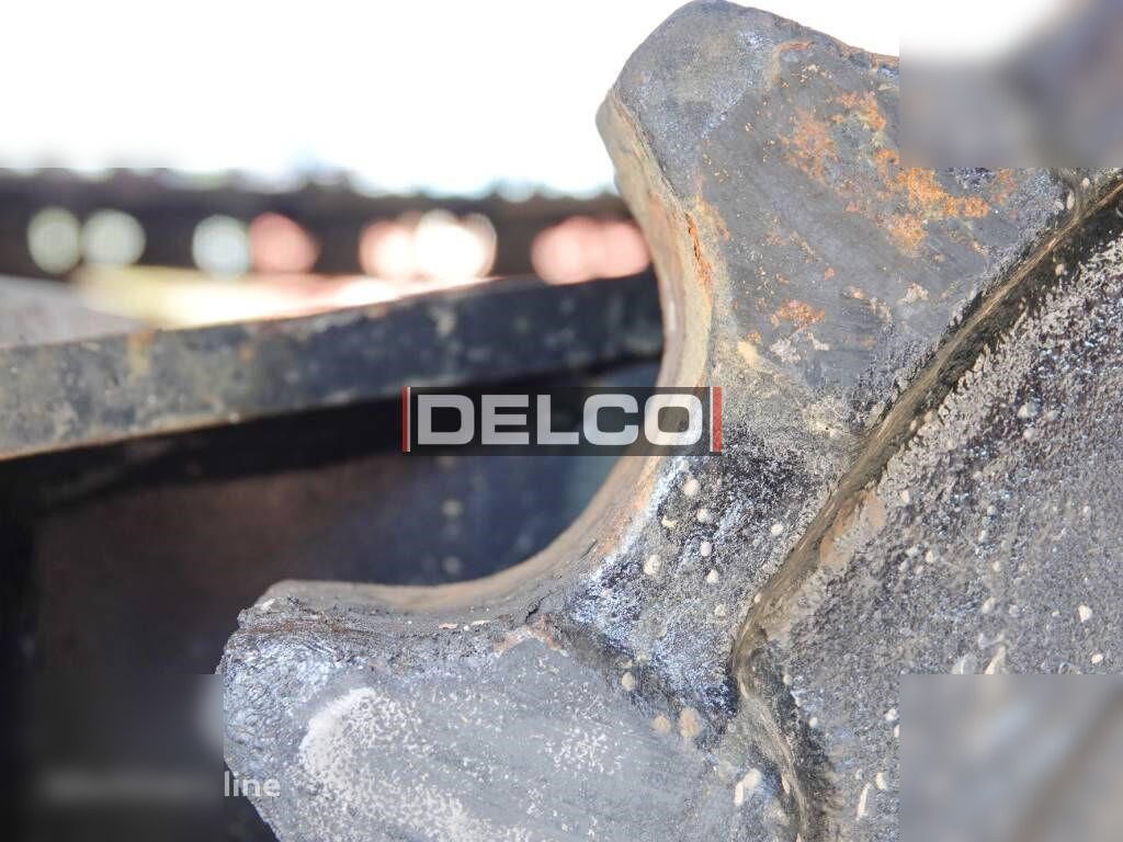 Új Lánctalpas kotró JCB 225 LC: 12 kép. Új Lánctalpas kotró JCB 225 LC: 12 kép.