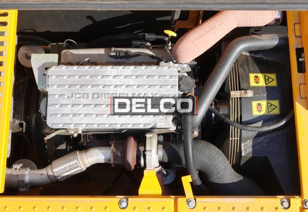 JCB 225 LC - Lánctalpas kotró: 4 kép. JCB 225 LC - Lánctalpas kotró: 4 kép.