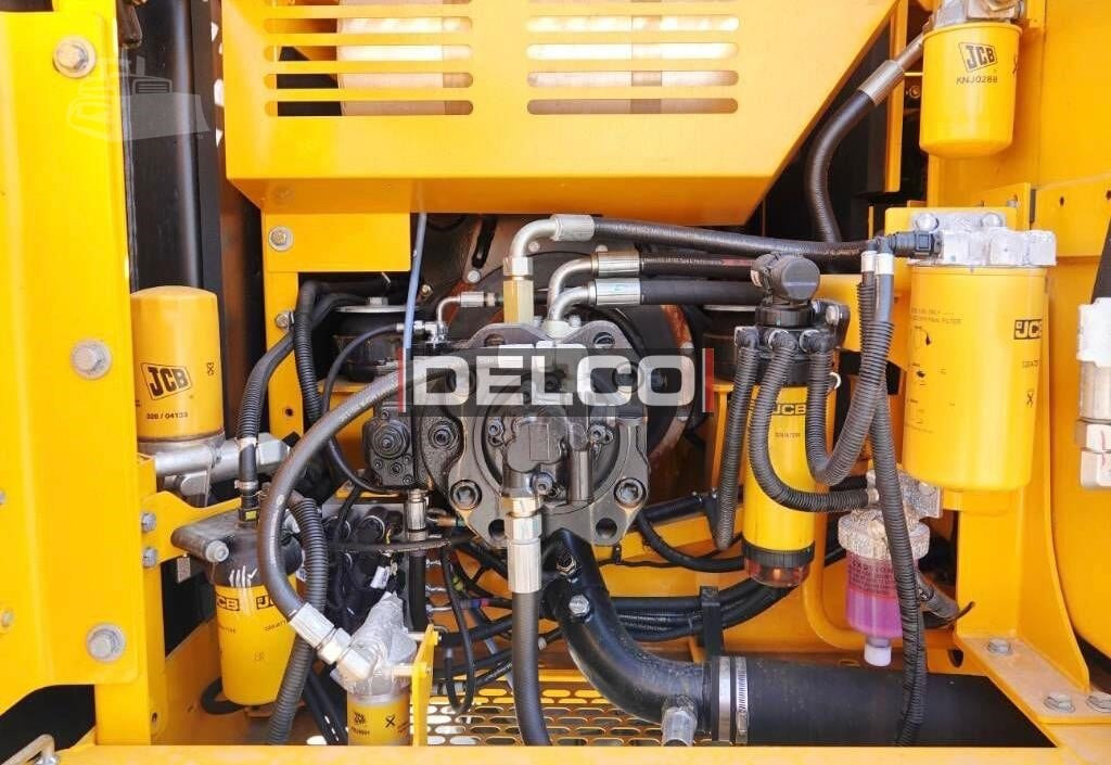 Új Lánctalpas kotró JCB 225 LC: 12 kép.