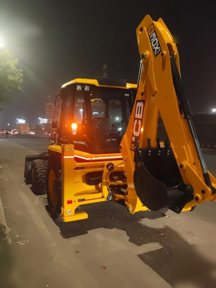 JCB 3DX SUPER - Kotrórakodó: 2 kép. JCB 3DX SUPER - Kotrórakodó: 2 kép.