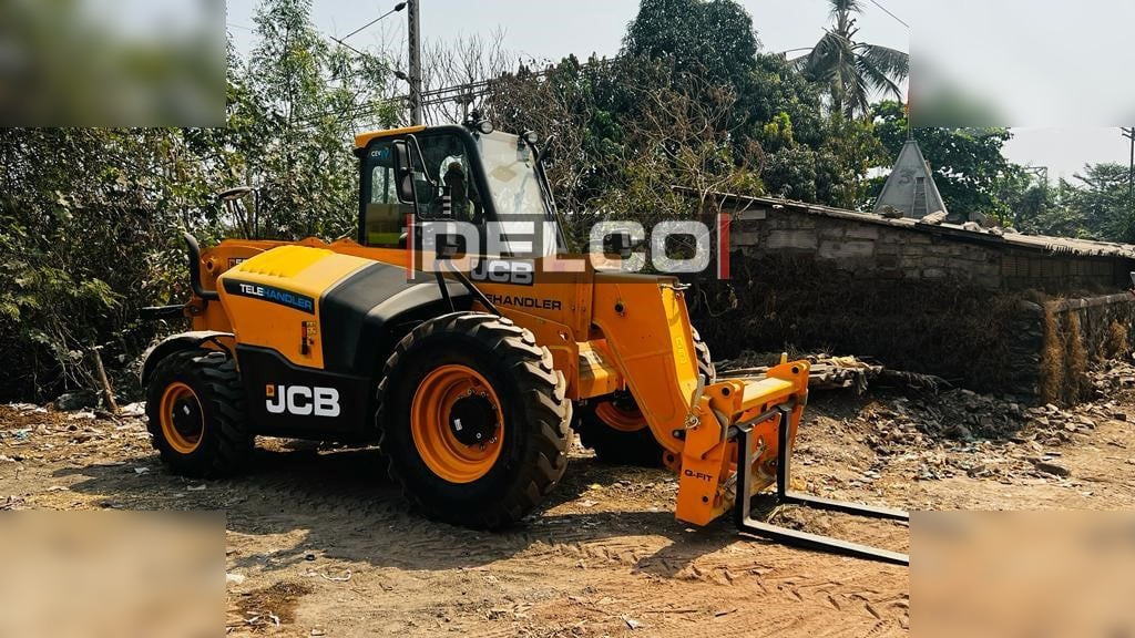 JCB 530-70 - Teleszkópos rakodó: 2 kép. JCB 530-70 - Teleszkópos rakodó: 2 kép.