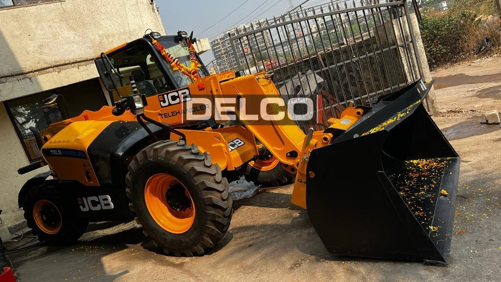 JCB 530-70 - Teleszkópos rakodó: 3 kép. JCB 530-70 - Teleszkópos rakodó: 3 kép.