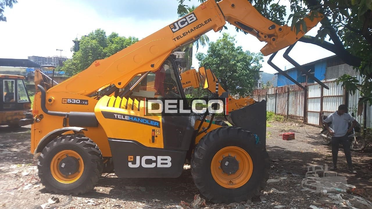 JCB 530-70 - Teleszkópos rakodó: 2 kép. JCB 530-70 - Teleszkópos rakodó: 2 kép.