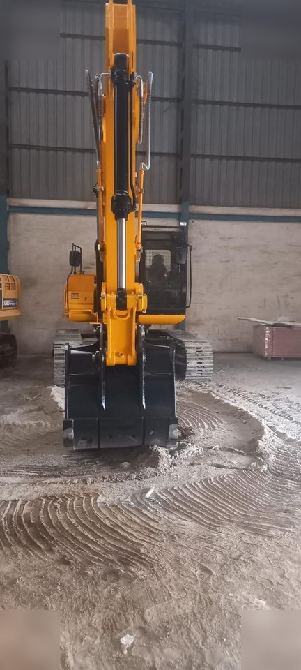 Új Lánctalpas kotró JCB JS210 LC: 9 kép.
