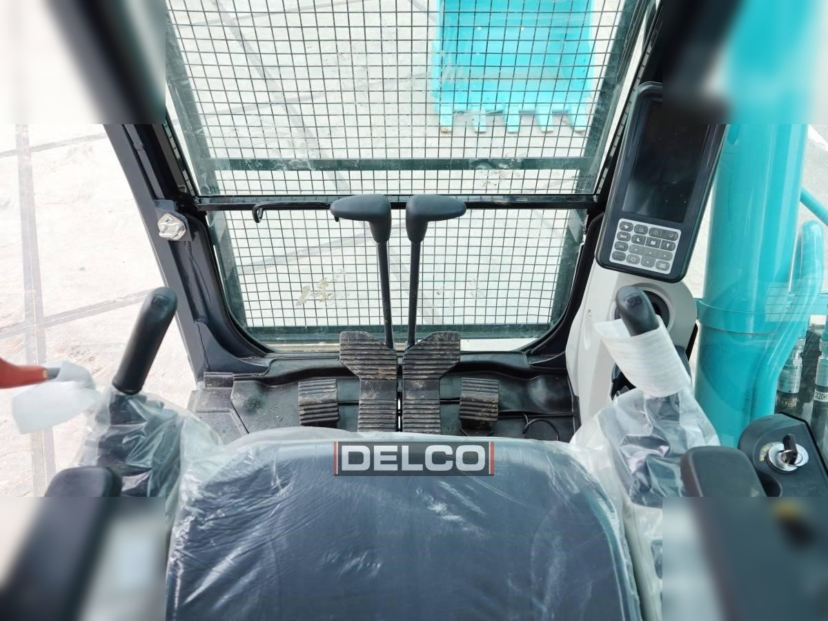 KOBELCO SK220 - Lánctalpas kotró: 5 kép. KOBELCO SK220 - Lánctalpas kotró: 5 kép.