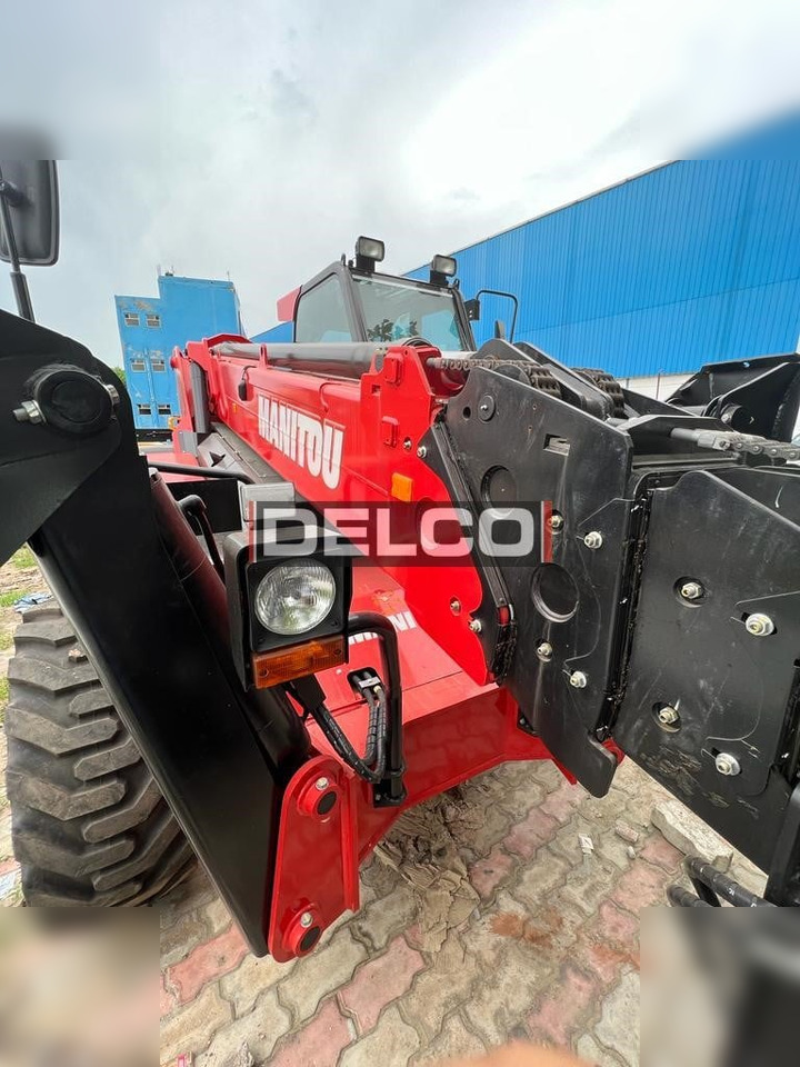 MANITOU MT1740SLT - Teleszkópos rakodó: 5 kép. MANITOU MT1740SLT - Teleszkópos rakodó: 5 kép.