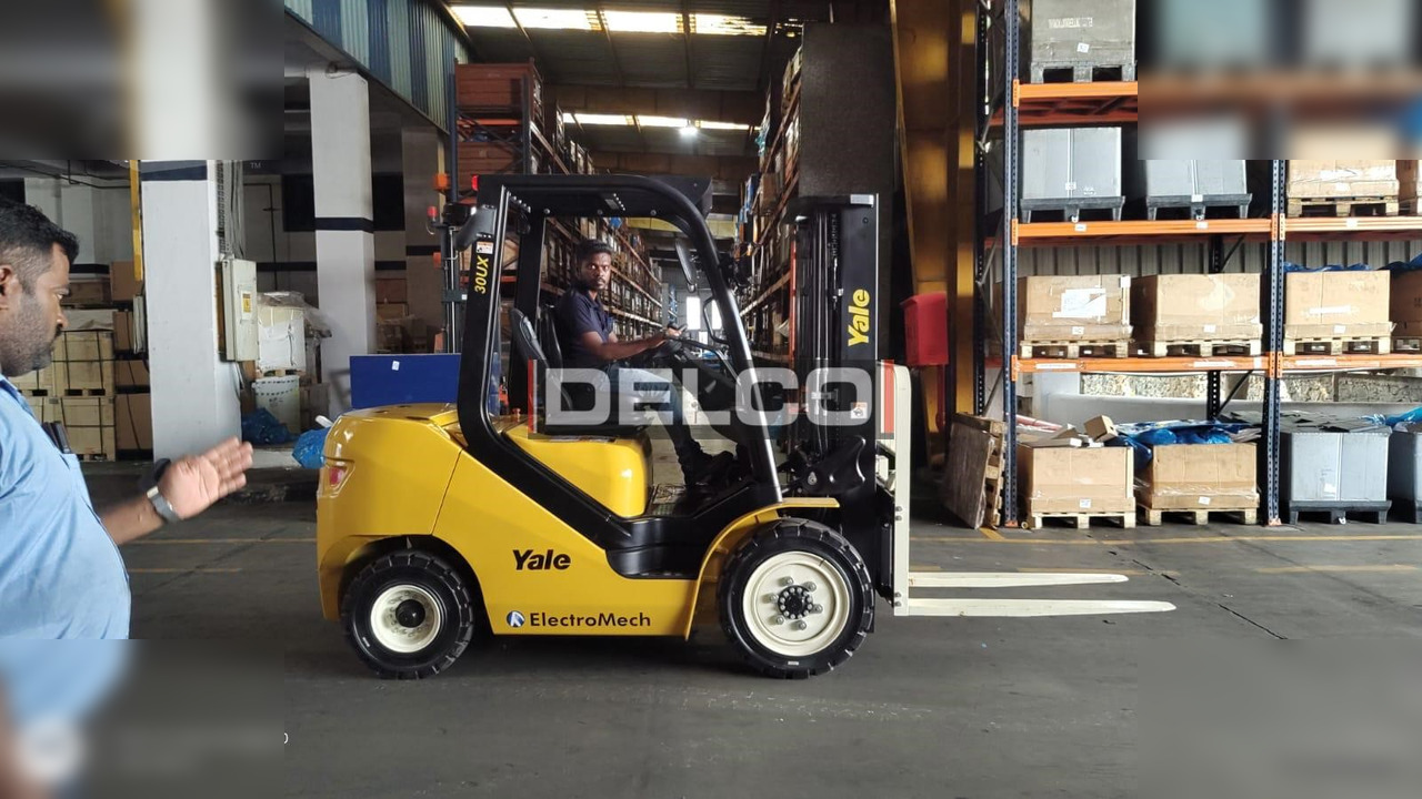 YALE GP30UX - Villás targonca: 1 kép. YALE GP30UX - Villás targonca: 1 kép.