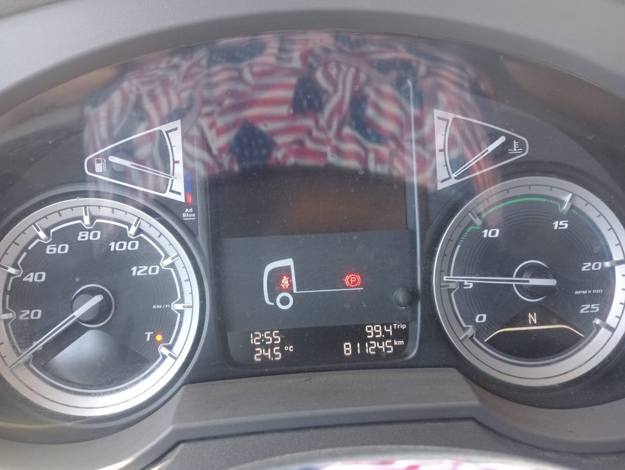 DAF XF 530CV - Nyergesvontató: 5 kép. DAF XF 530CV - Nyergesvontató: 5 kép.
