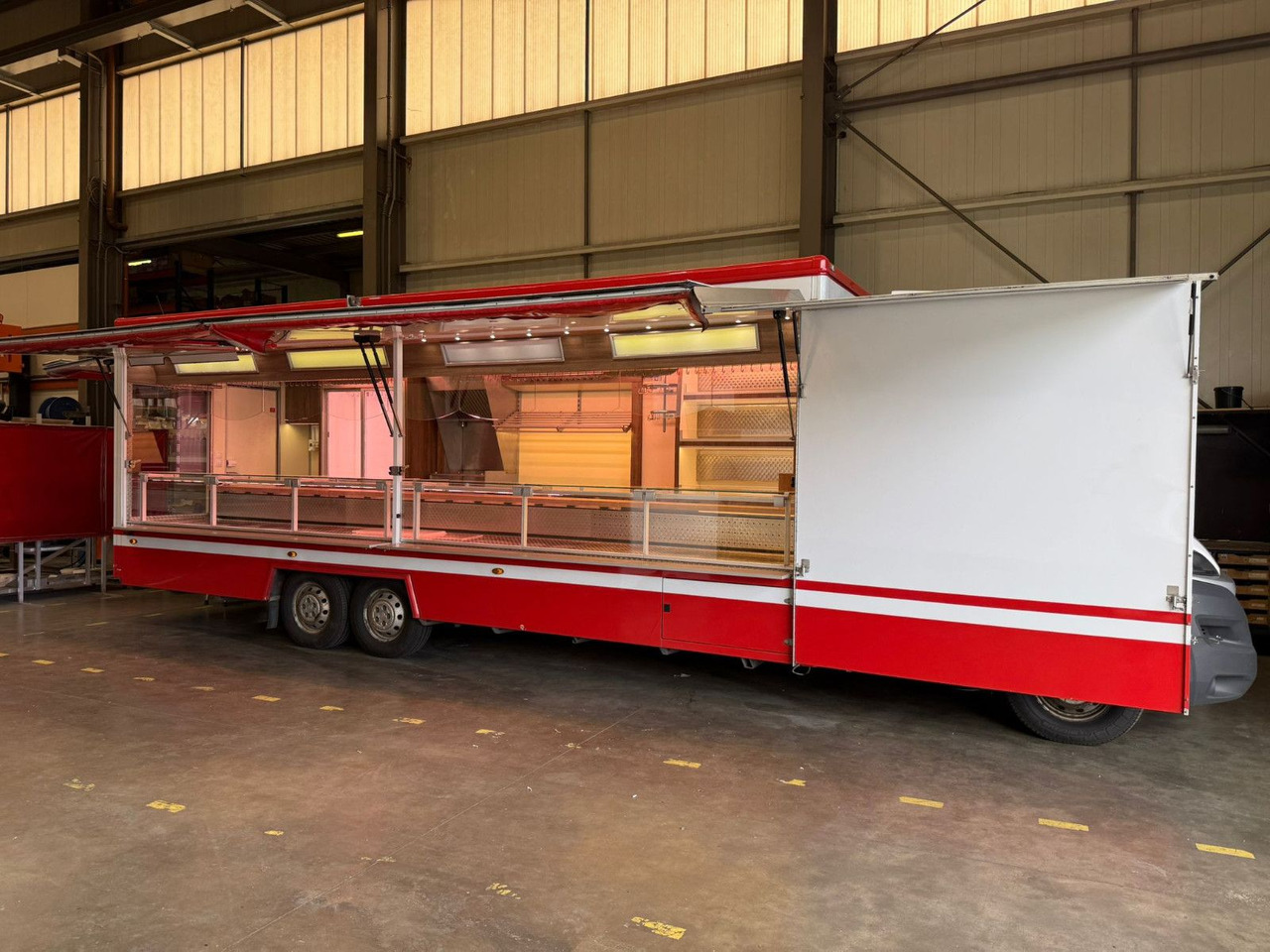 Fiat ESSELMANN Verkaufsfahrzeug ähn. Borco - Büféautó: 2 kép. Fiat ESSELMANN Verkaufsfahrzeug ähn. Borco - Büféautó: 2 kép.