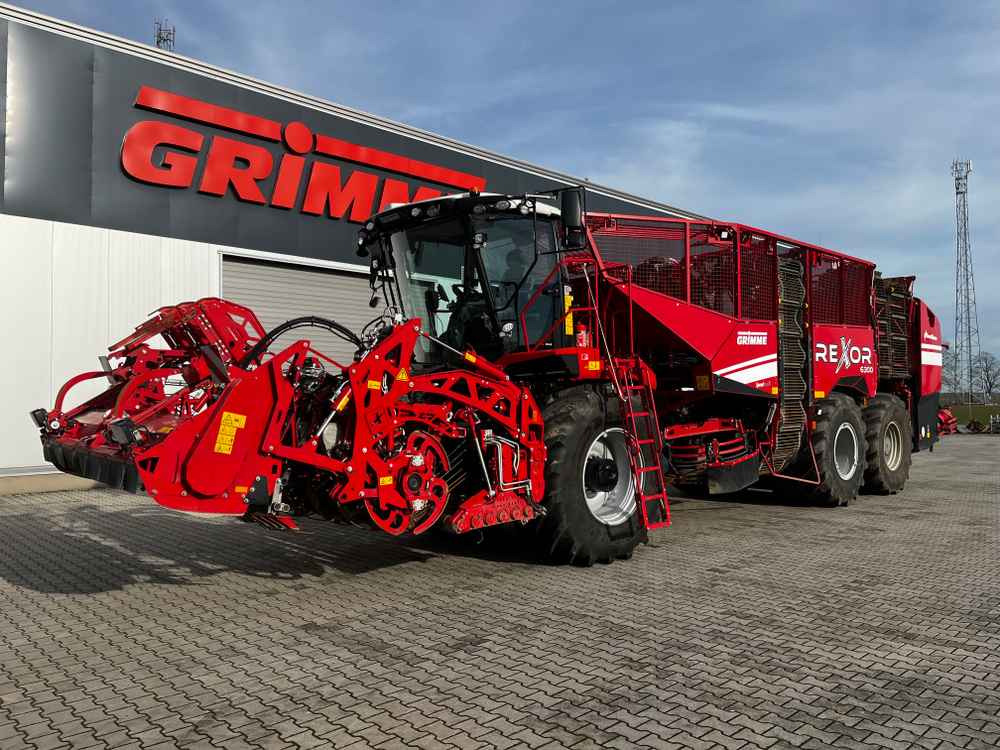 Grimme REXOR 6300 Platinum - Cukorrépa kombájn: 1 kép. Grimme REXOR 6300 Platinum - Cukorrépa kombájn: 1 kép.
