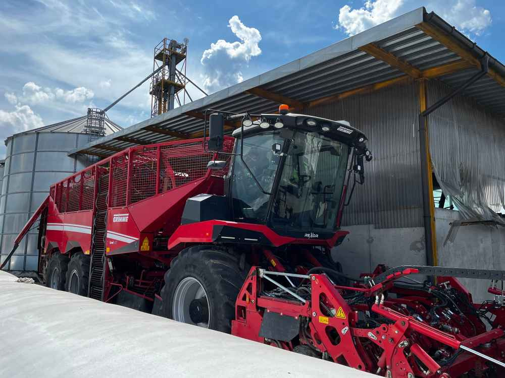 Grimme REXOR 6300 Platinum - Talajművelő gep: 4 kép. Grimme REXOR 6300 Platinum - Talajművelő gep: 4 kép.