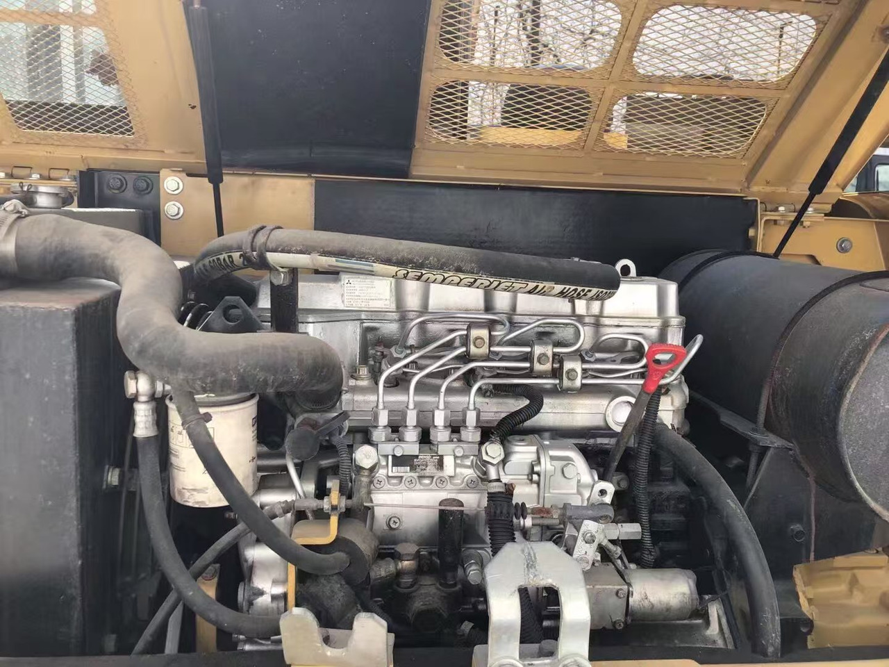 CAT 306D - Lánctalpas kotró: 5 kép. CAT 306D - Lánctalpas kotró: 5 kép.